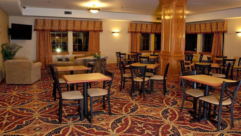 Comfort Suites Tyler South Ресторан фото