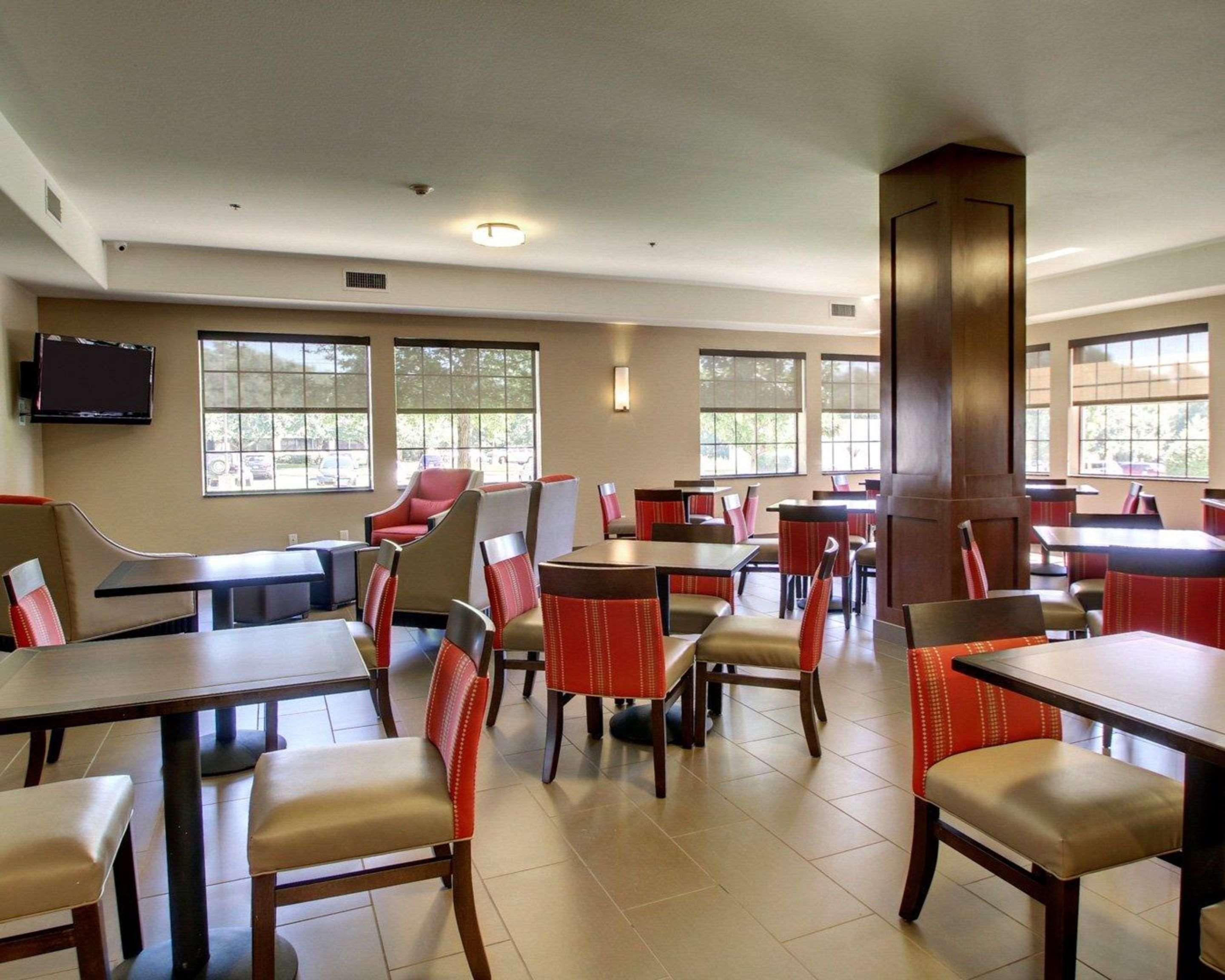 Comfort Suites Tyler South Экстерьер фото