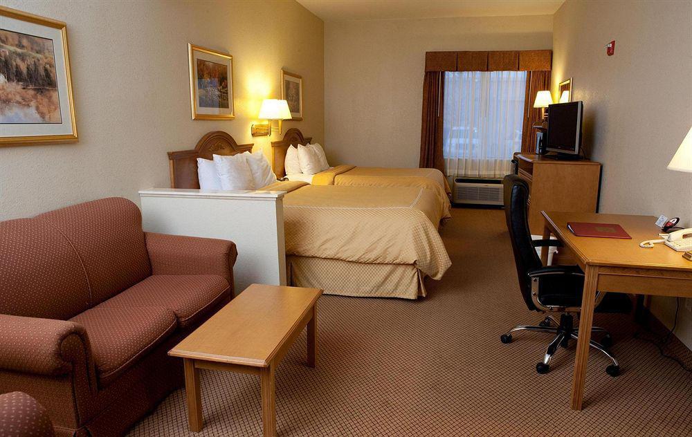 Comfort Suites Tyler South Номер фото